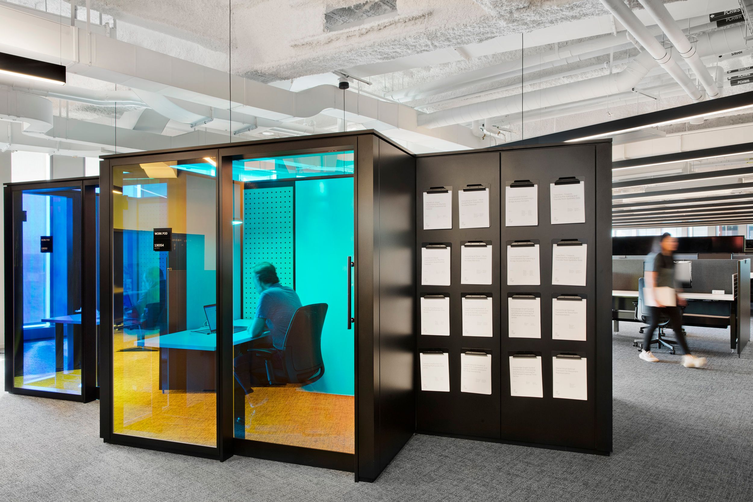Microsoft Base Lab Microsoft Research Lab Cambridge