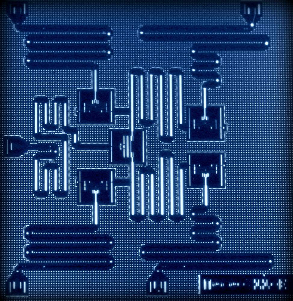 Layout of IBM's five superconducting quantum bit device.